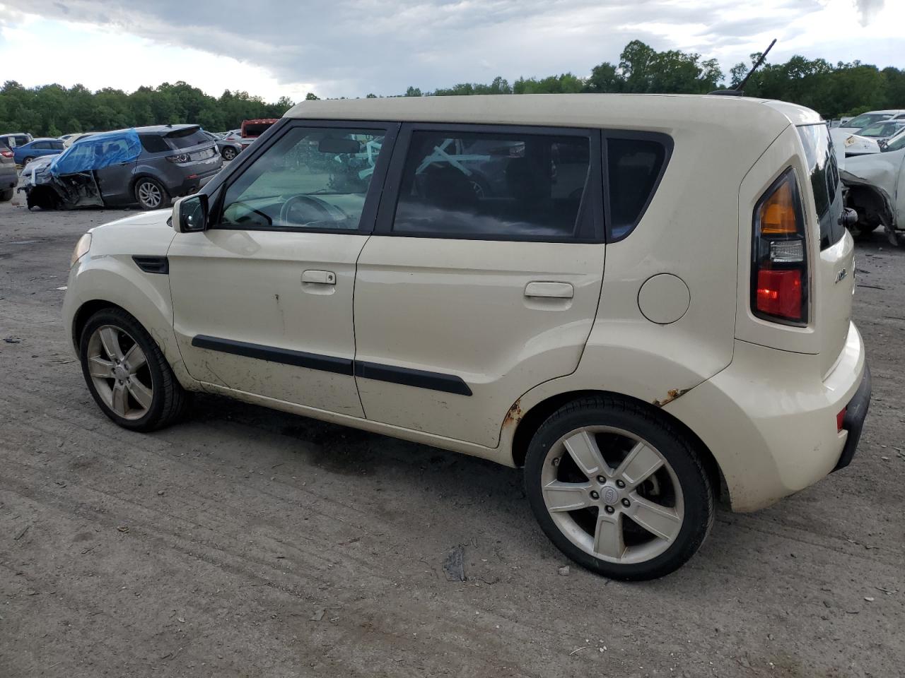 KNDJT2A29A7032994 2010 Kia Soul +