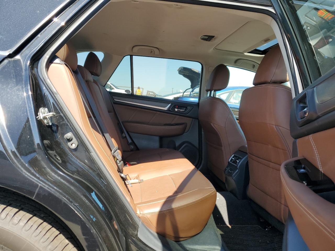 4S4BSETC5J3318505 2018 Subaru Outback Touring