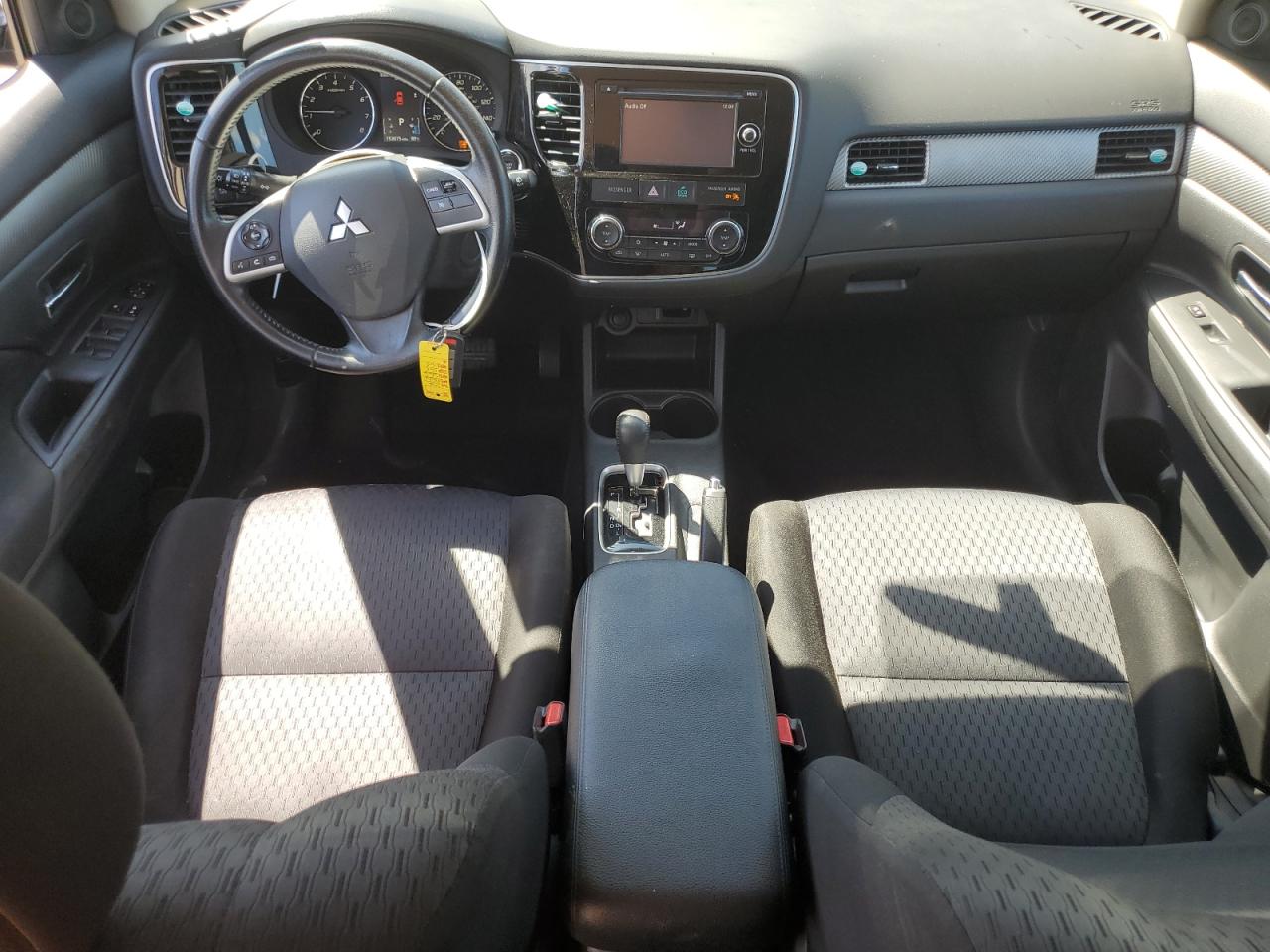 JA4AZ3A33EZ002973 2014 Mitsubishi Outlander Se