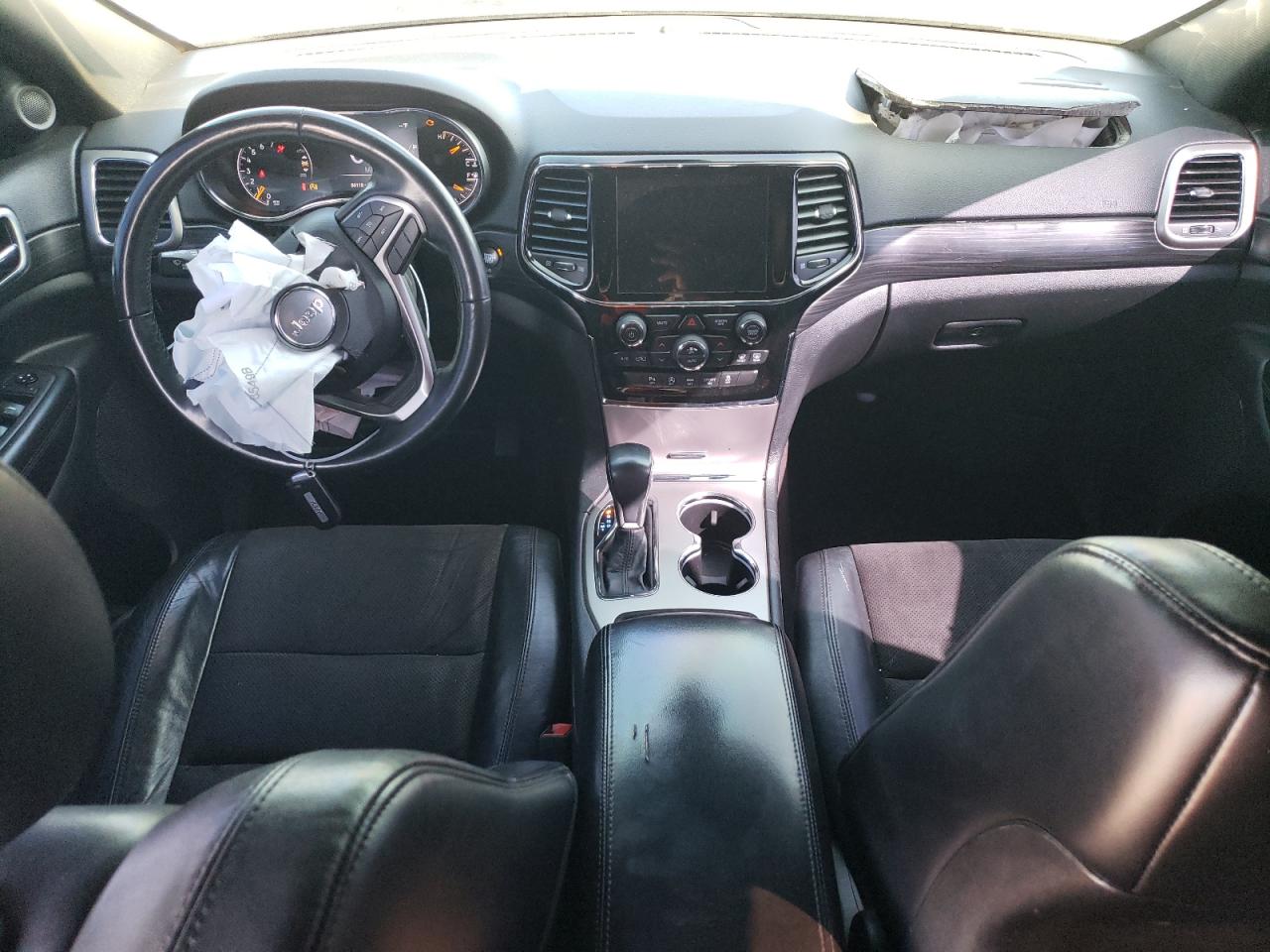 1C4RJFAG8KC551569 2019 Jeep Grand Cherokee Laredo