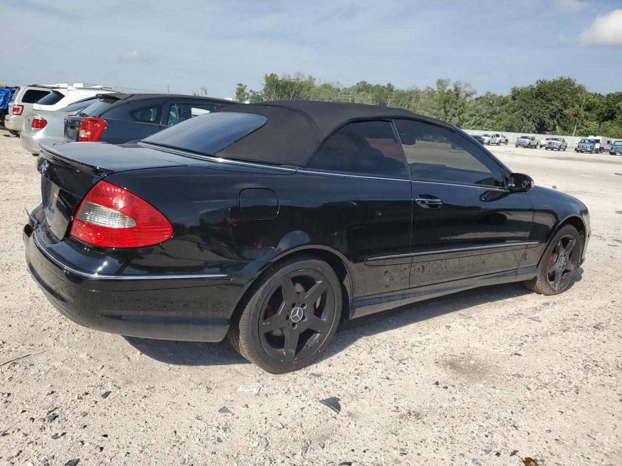 WDBTK72F07T078657 2007 Mercedes-Benz Clk 550