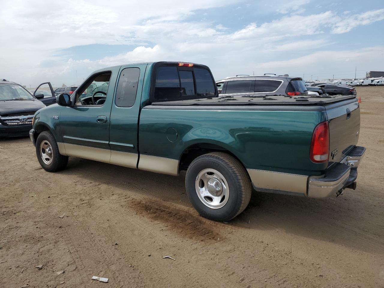 1FTRX17W9XKB42820 1999 Ford F150 1FTRX17W9XKB42820 1999 Ford F150