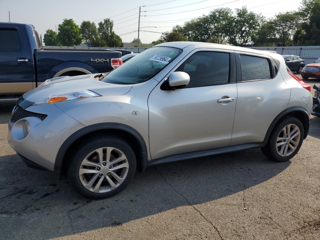 2014 Nissan Juke S vin: JN8AF5MR4ET351433