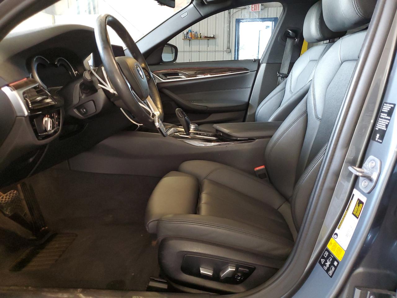 WBAJA7C58KWW25292 2019 BMW 530 Xi