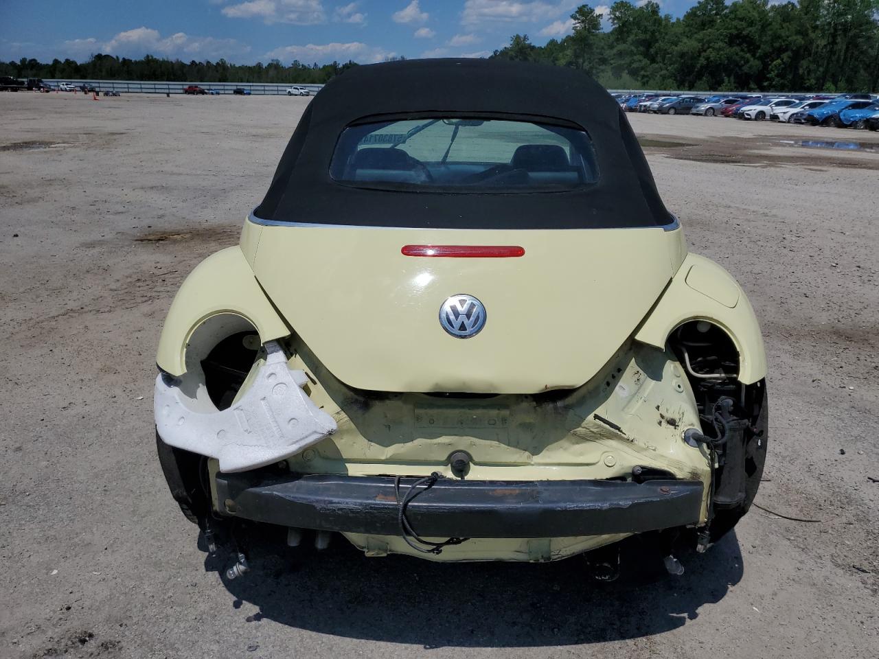 Lot #2926054768 2003 VOLKSWAGEN NEW BEETLE