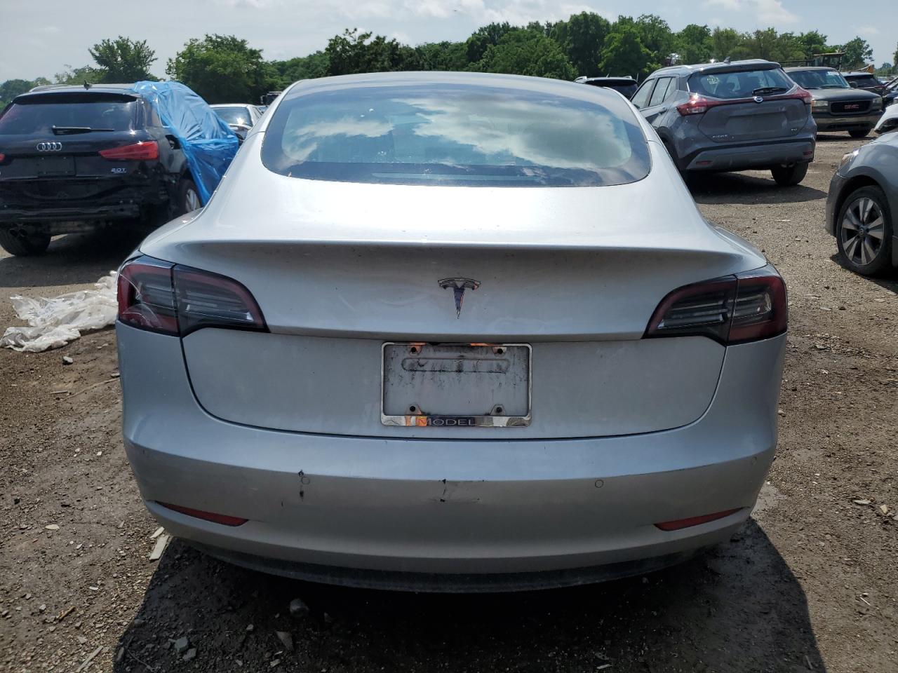 5YJ3E1EBXJF069294 2018 Tesla Model 3