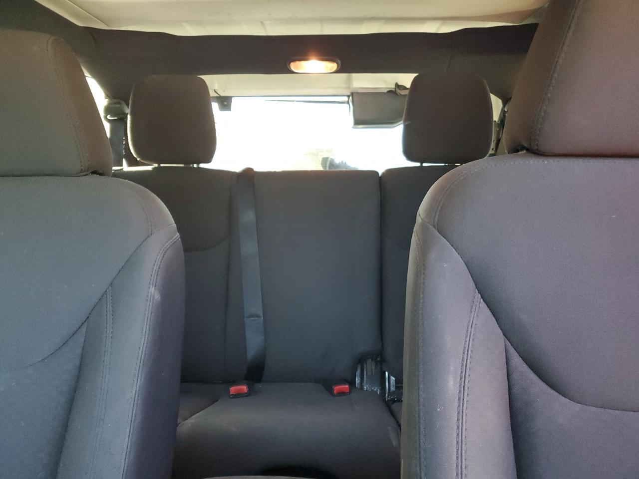 1C4BJWDG3GL302200 2016 Jeep Wrangler Unlimited Sport