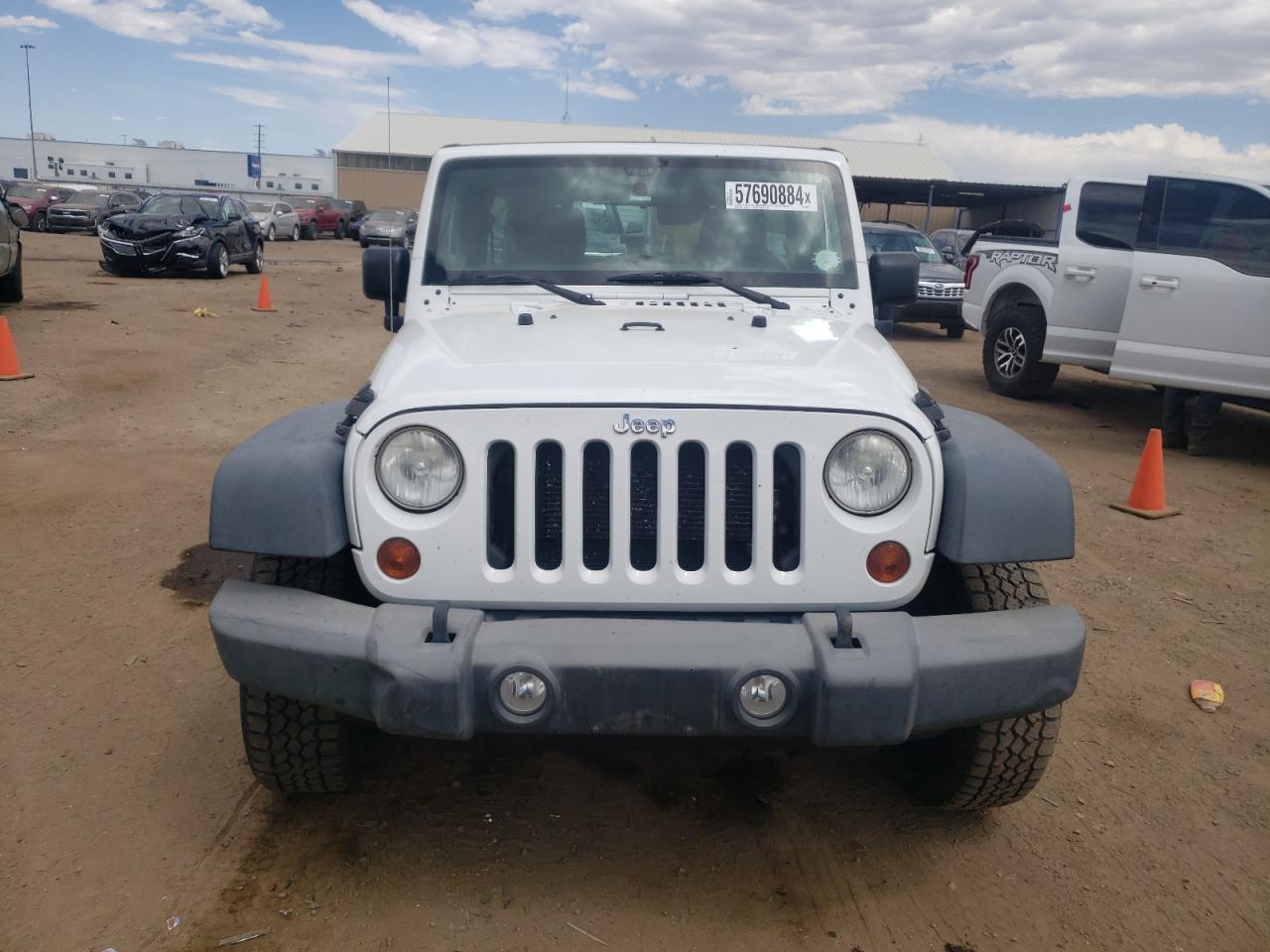 1C4BJWDG2DL524982 2013 Jeep Wrangler Unlimited Sport