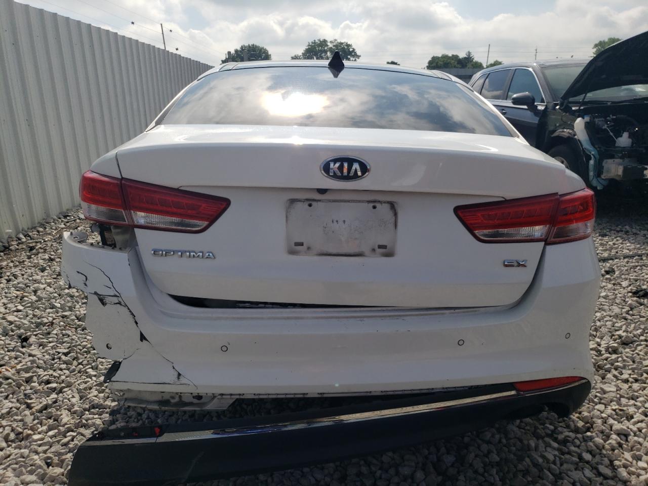 5XXGU4L33GG014094 2016 Kia Optima Ex