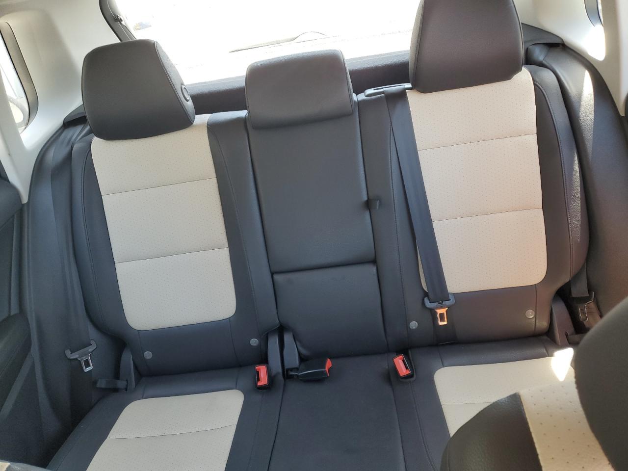 WVGAV7AX8GW592504 2016 Volkswagen Tiguan S