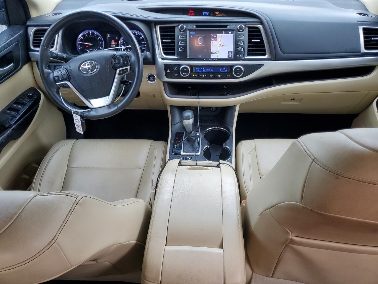 5TDKZRFH6HS199712 2017 Toyota Highlander Se