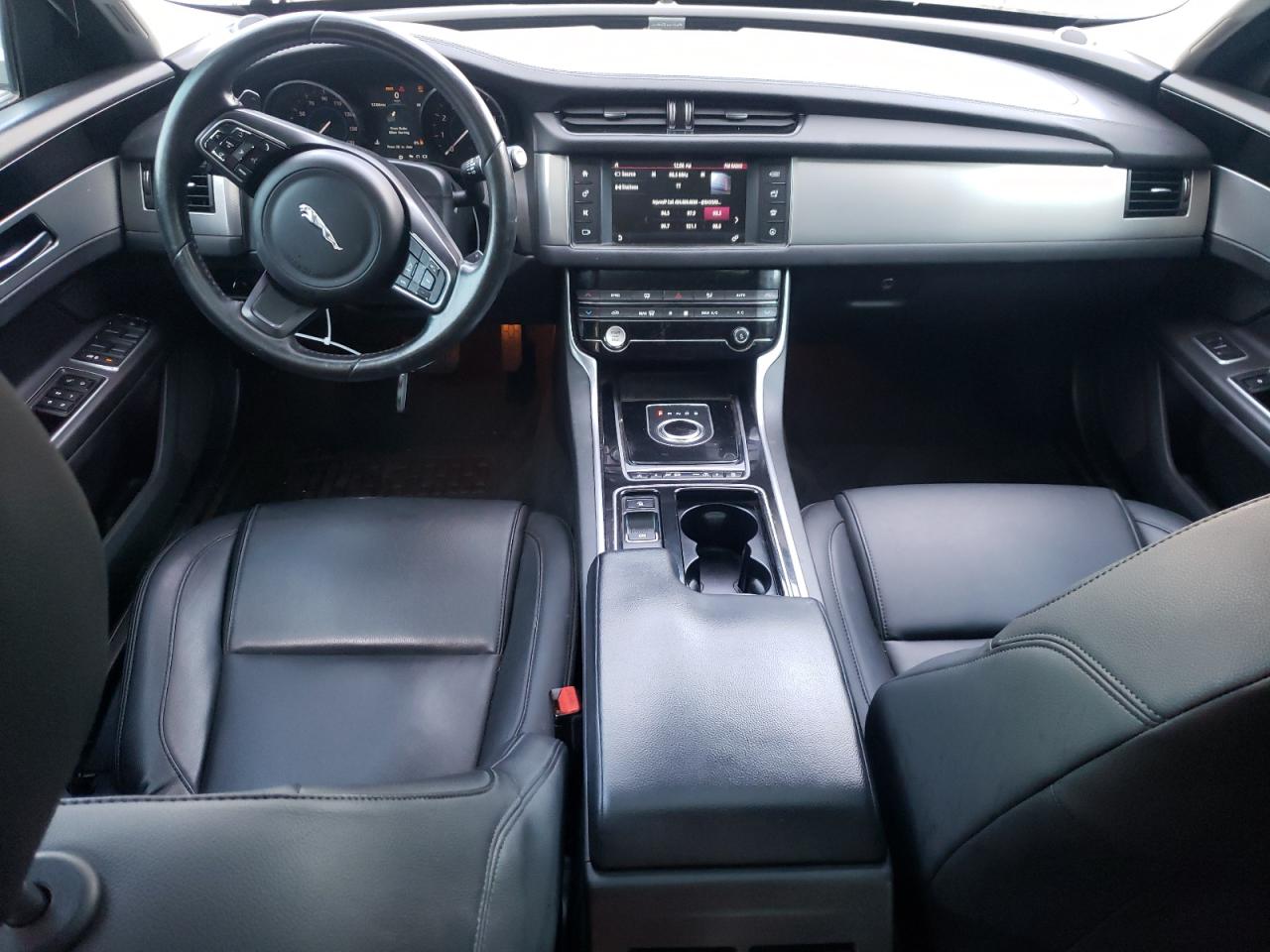 SAJBD4BV7HCY46747 2017 Jaguar Xf Premium