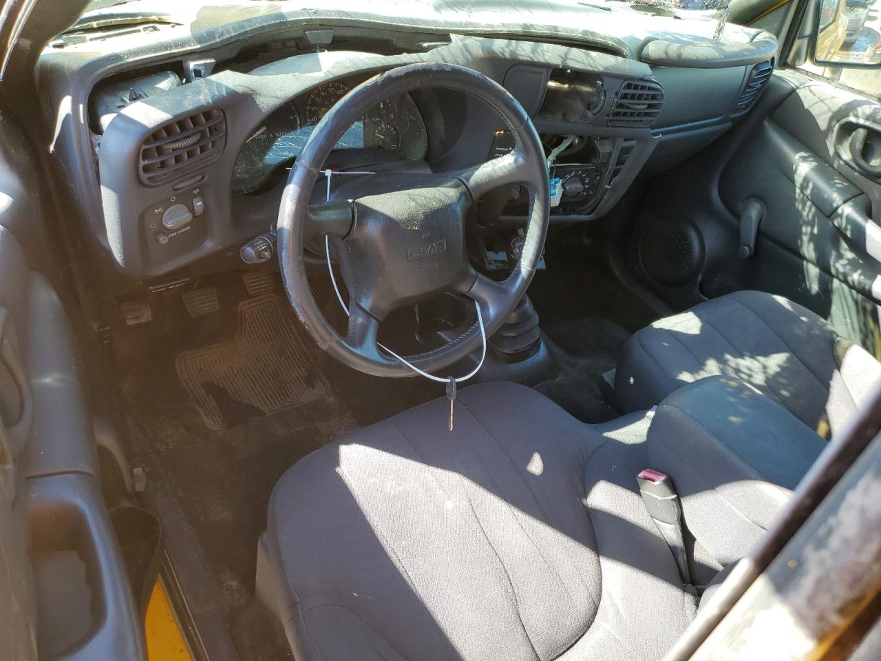 1GTCS14H638276895 2003 GMC Sonoma