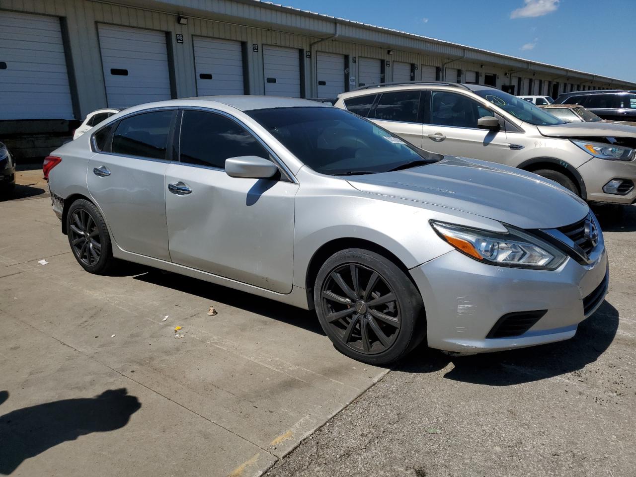 2016 Nissan Altima 2.5 vin: 1N4AL3AP5GN346511