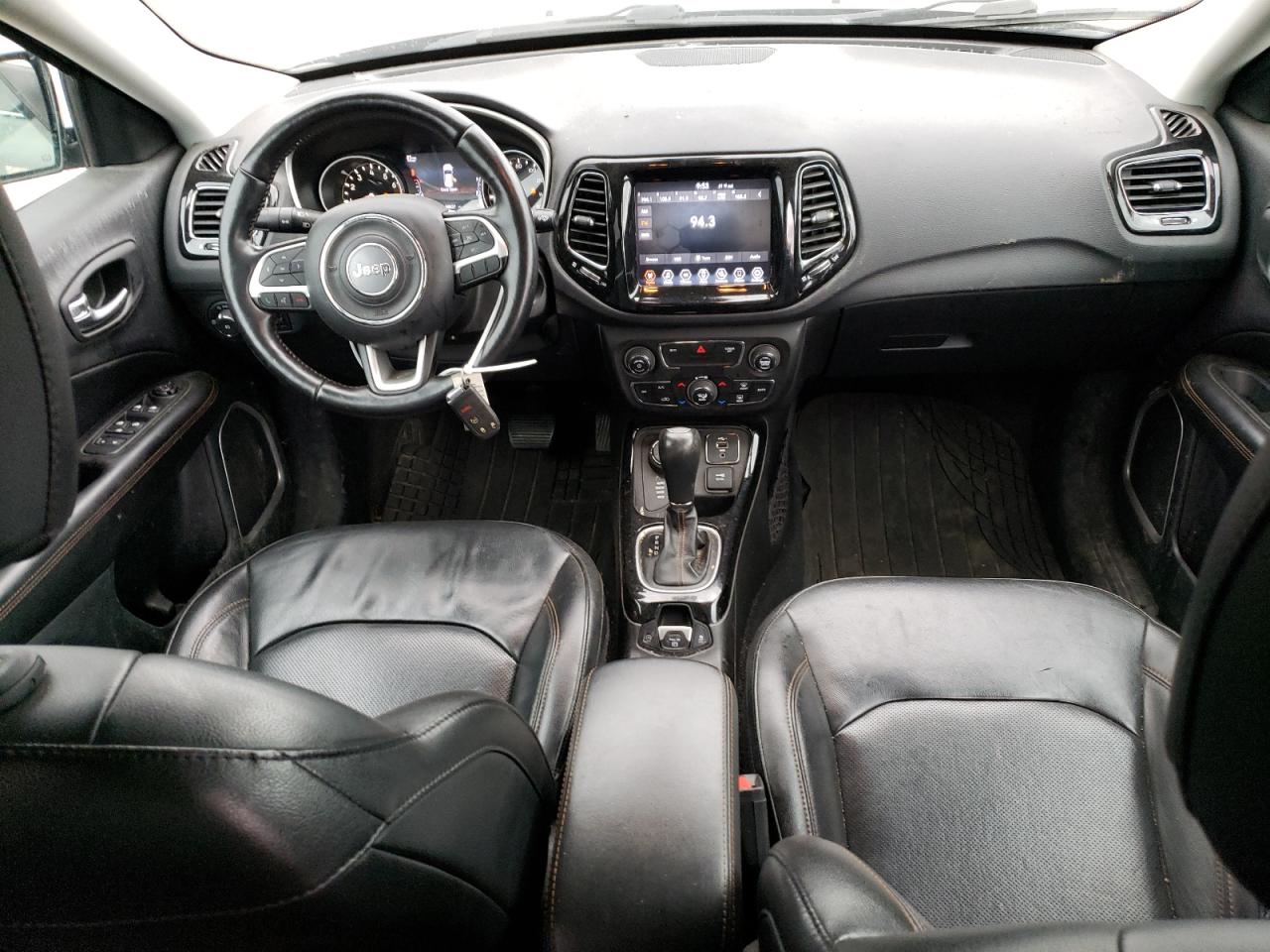 3C4NJDCB3LT147945 2020 Jeep Compass Limited