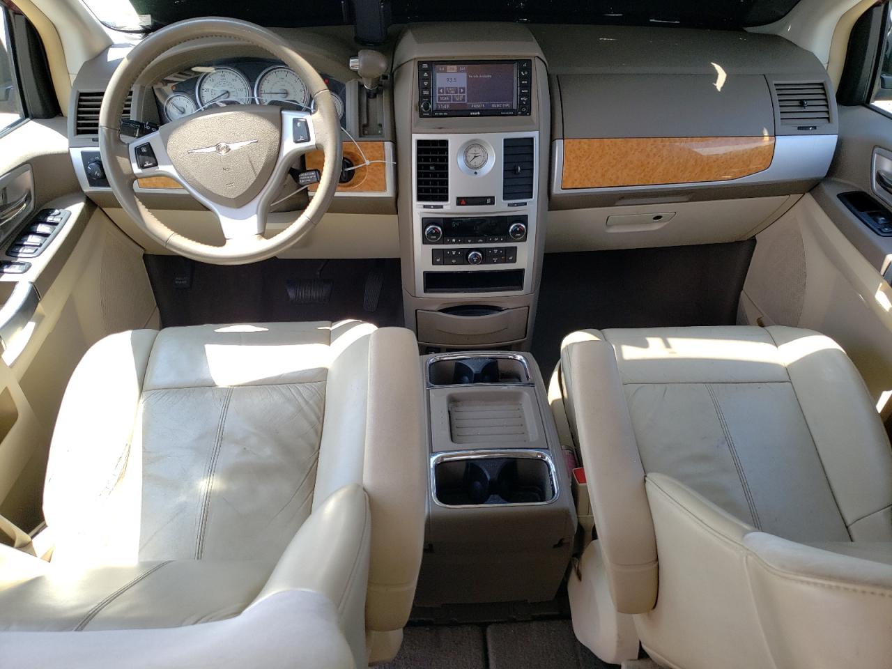 2A8HR64X18R661663 2008 Chrysler Town & Country Limited