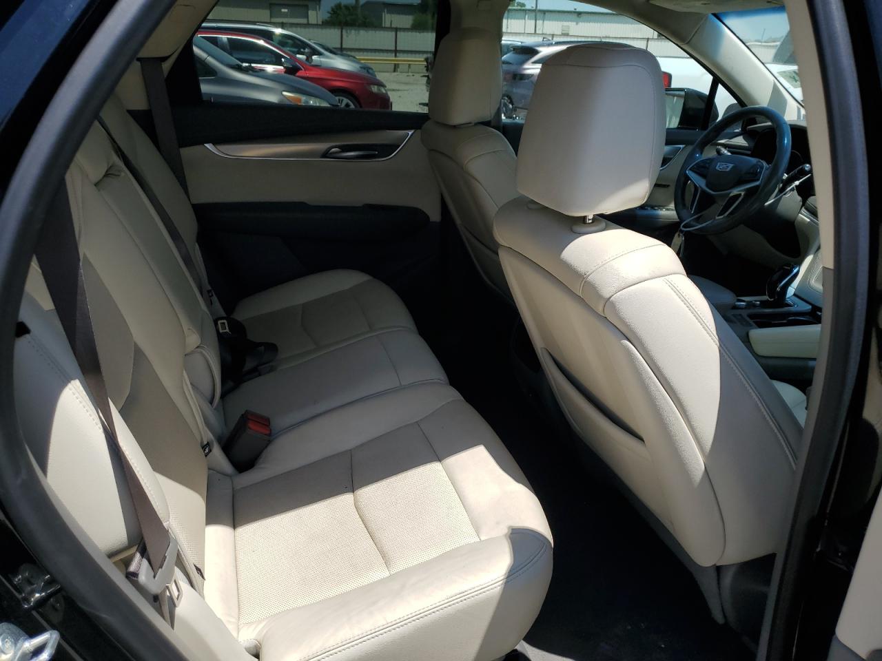 1GYKNCRS7LZ138127 2020 Cadillac Xt5 Premium Luxury