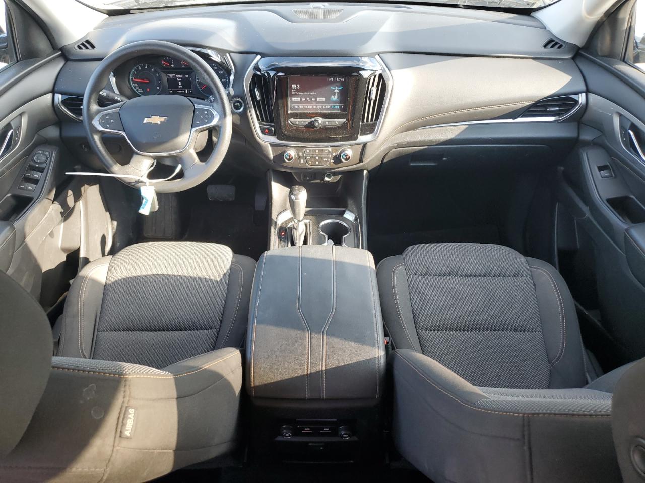 1GNERFKW5JJ210354 2018 Chevrolet Traverse Ls