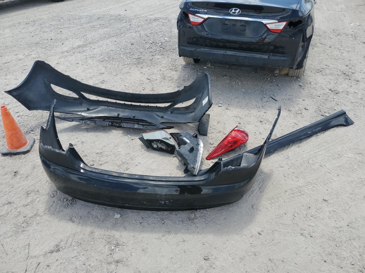 5NPEB4AC2BH008266 2011 Hyundai Sonata Gls