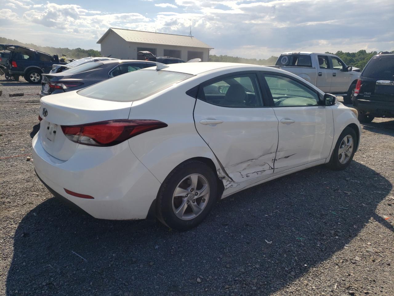 5NPDH4AE7EH509217 2014 Hyundai Elantra Se