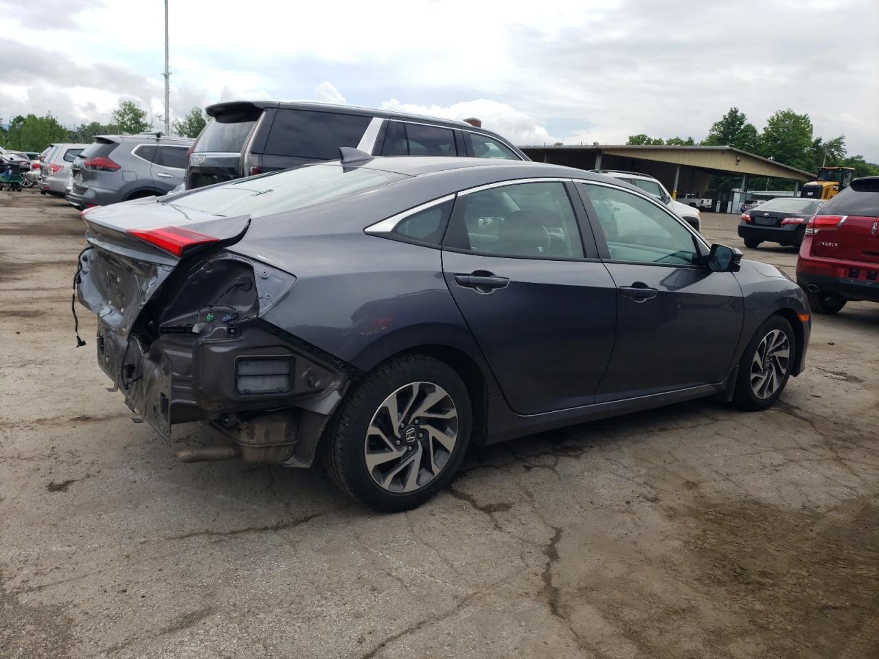 2HGFC2F84HH548635 2017 Honda Civic Ex