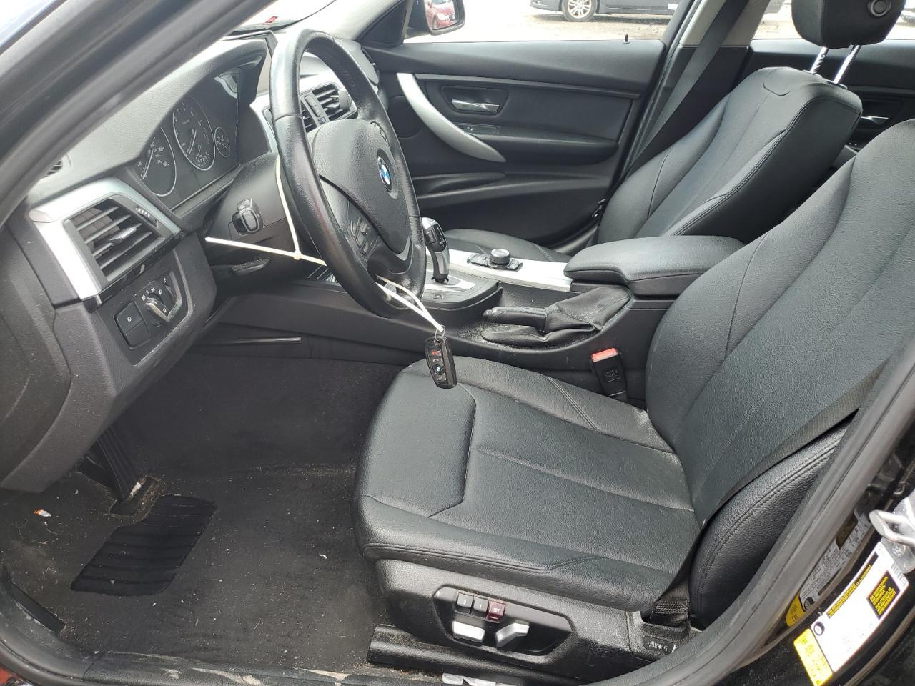 WBA8E1G30HNU15471 2017 BMW 320 I