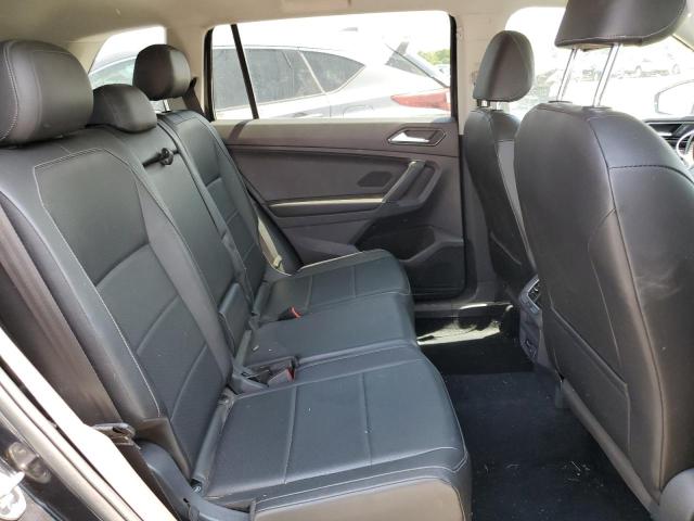 2018 VOLKSWAGEN TIGUAN SE - 3VV2B7AX3JM041620