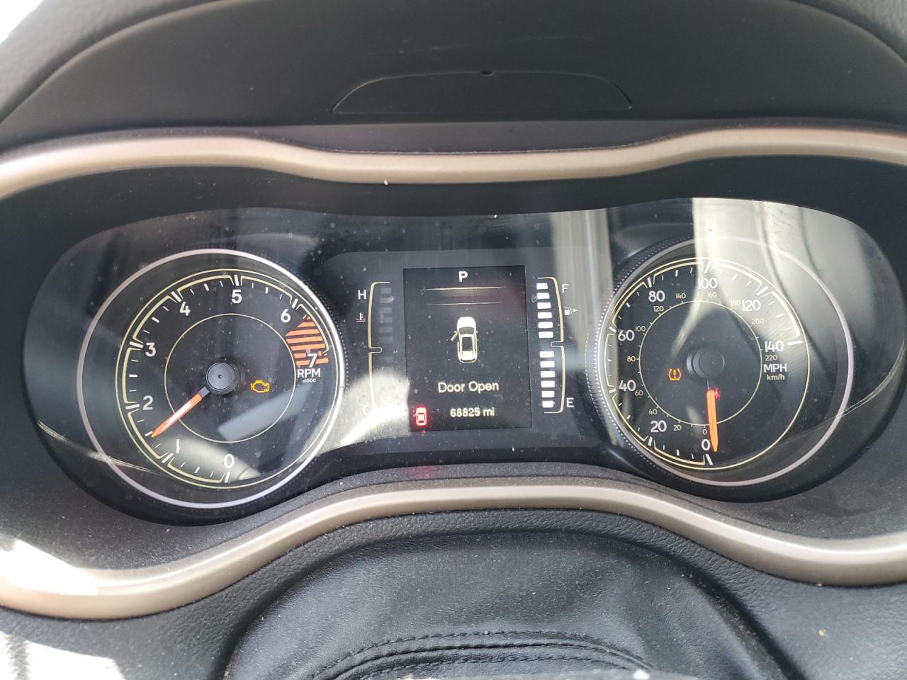 1C4PJMCB5GW375566 2016 Jeep Cherokee Latitude 1C4PJMCB5GW375566 2016 Jeep Cherokee Latitude