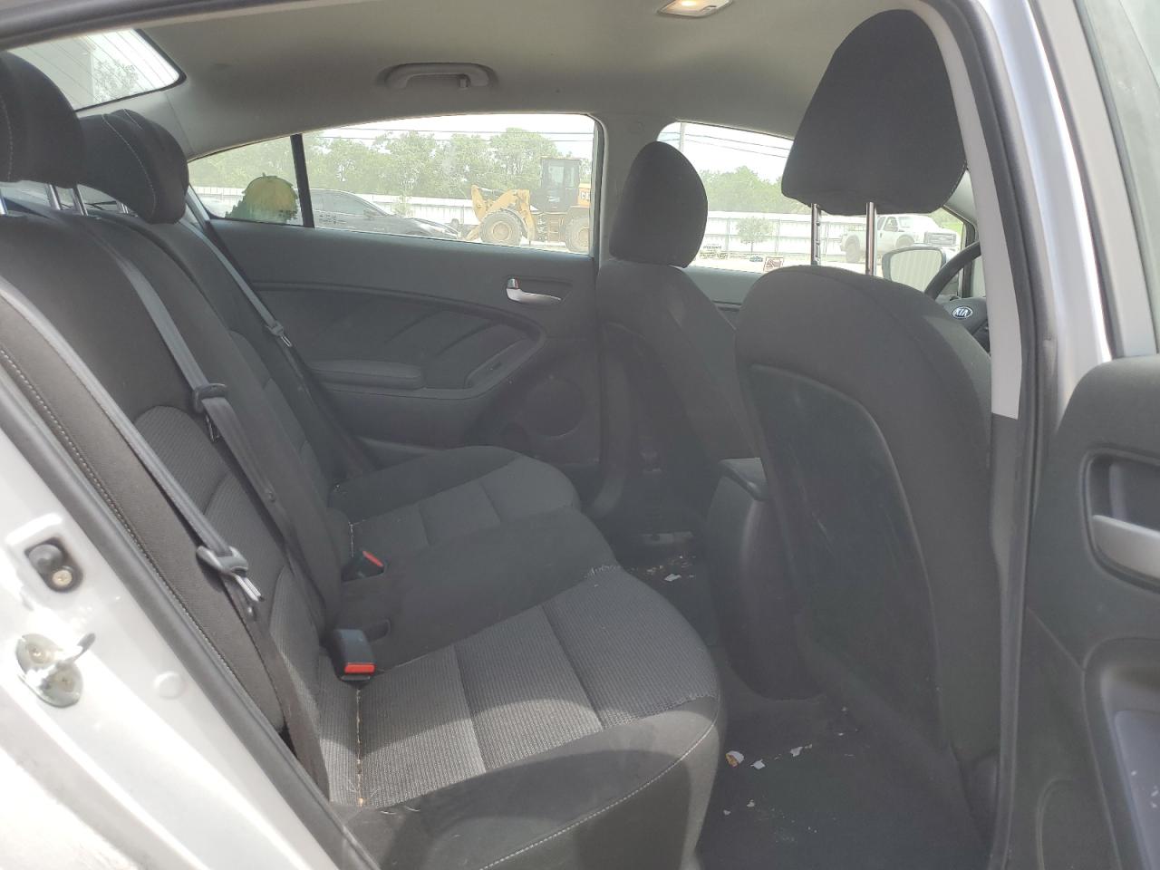 3KPFK4A79JE170048 2018 Kia Forte Lx