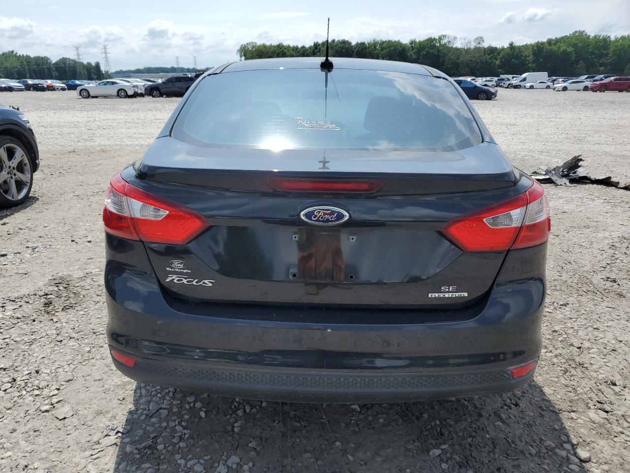 2014 Ford Focus Se vin: 1FADP3F22EL329575