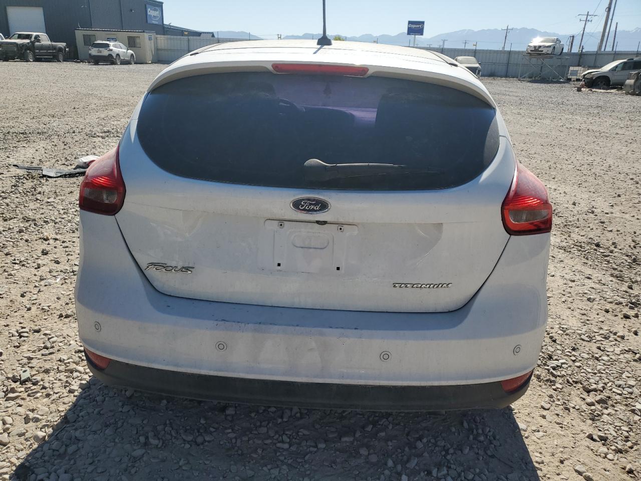 1FADP3N25HL272584 2017 Ford Focus Titanium