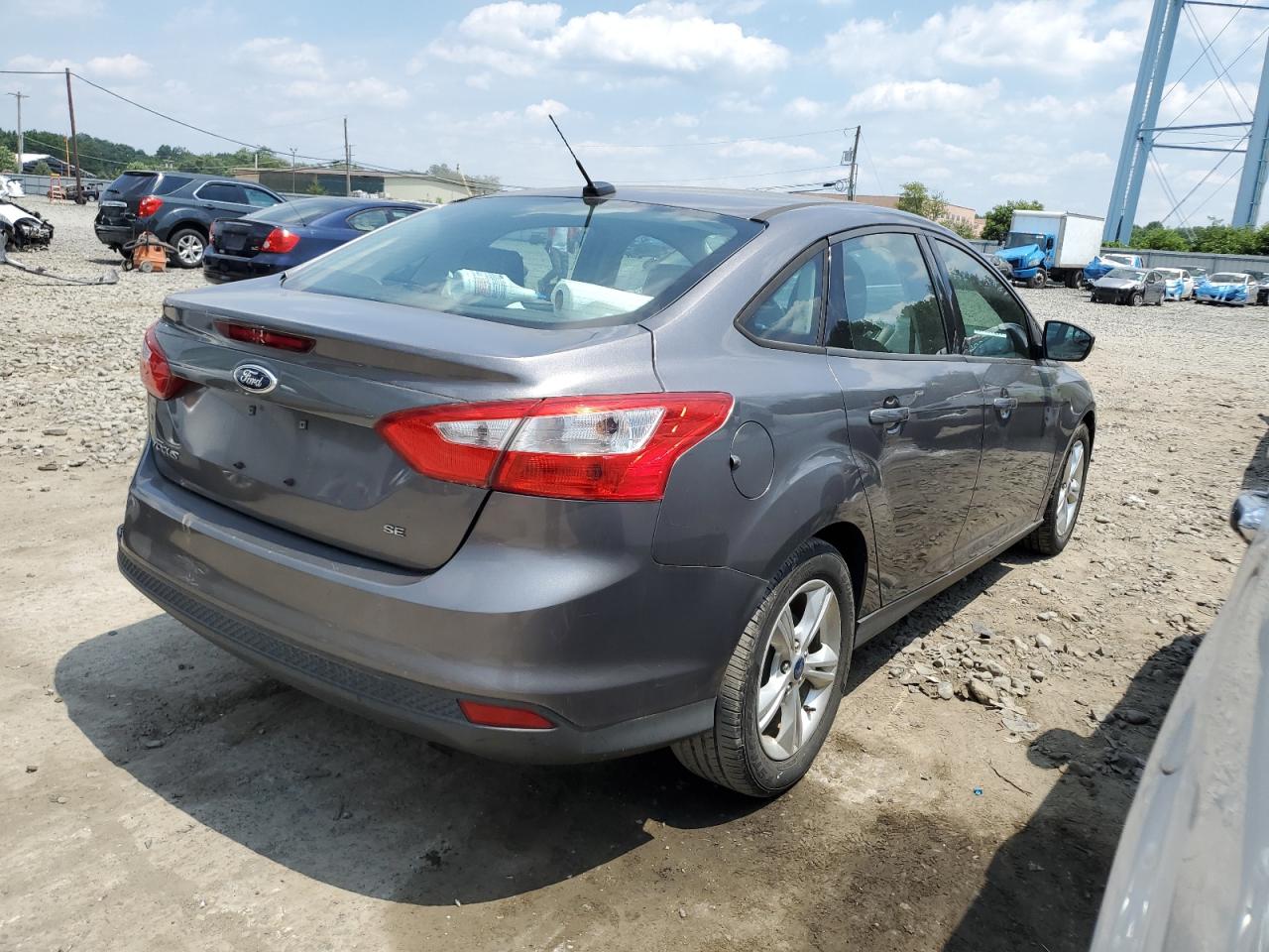 2013 Ford Focus Se vin: 1FADP3F22DL305131