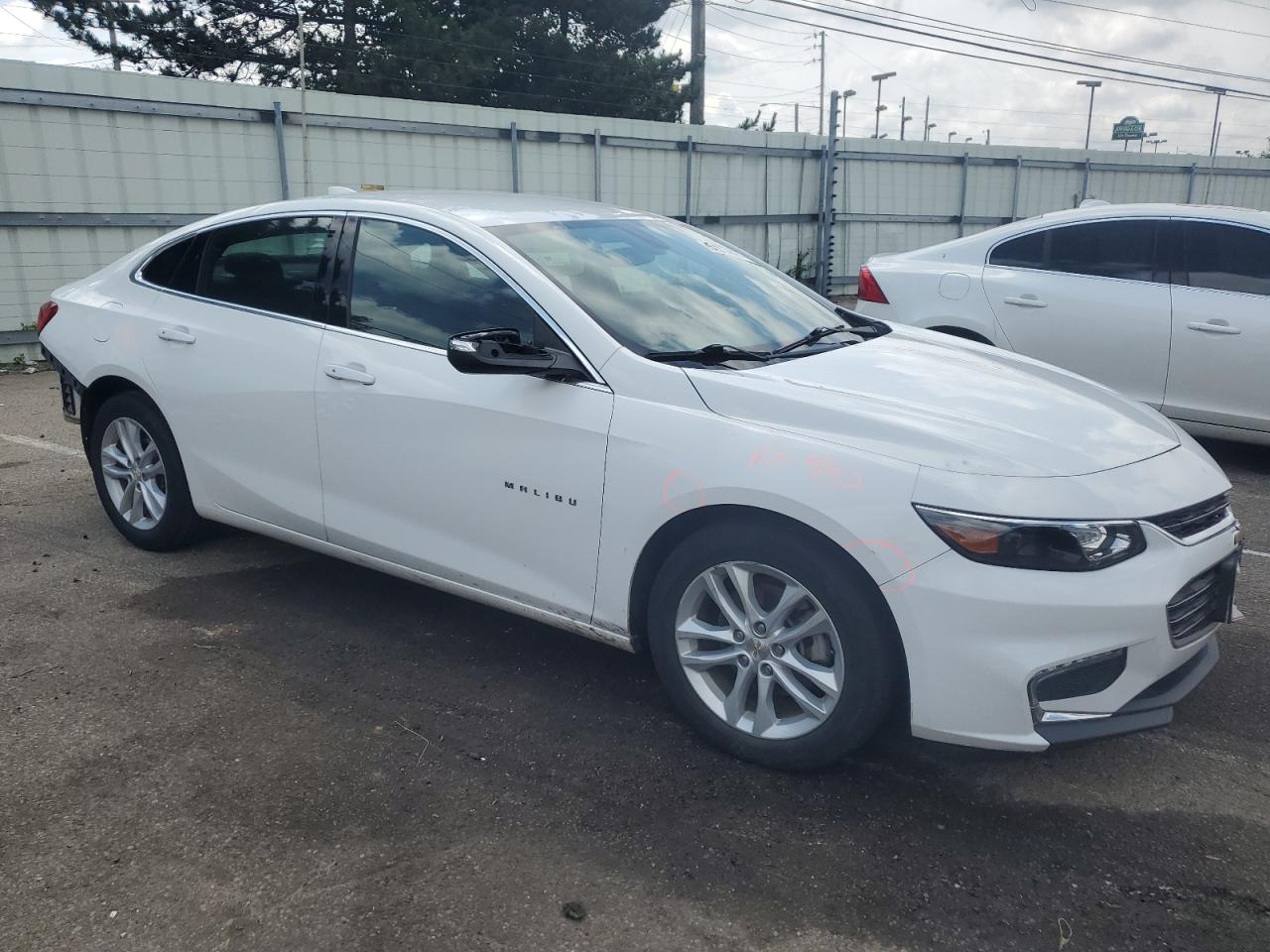 1G1ZD5ST2JF150117 2018 Chevrolet Malibu Lt