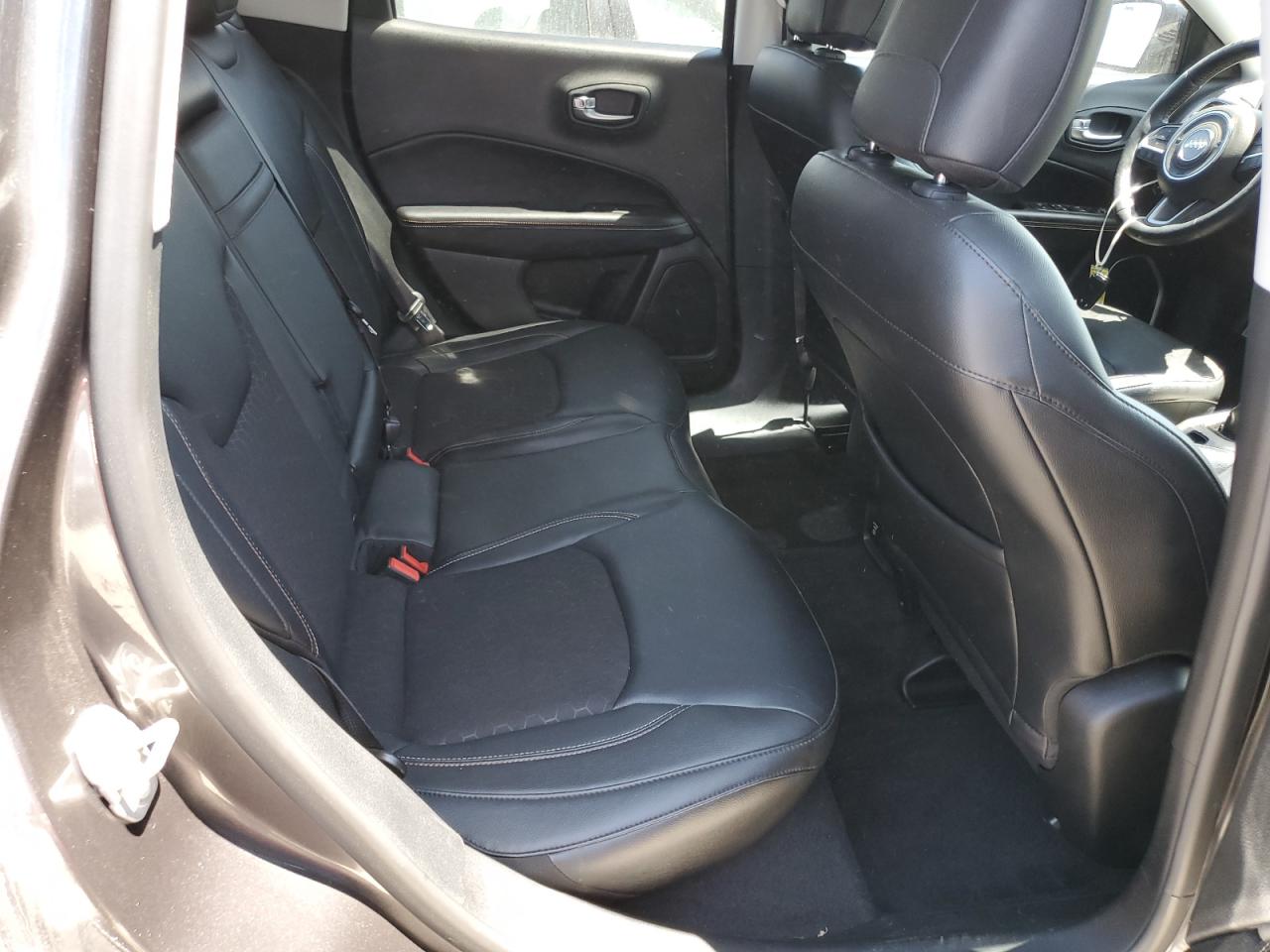 3C4NJDBB0JT101312 2018 Jeep Compass Latitude