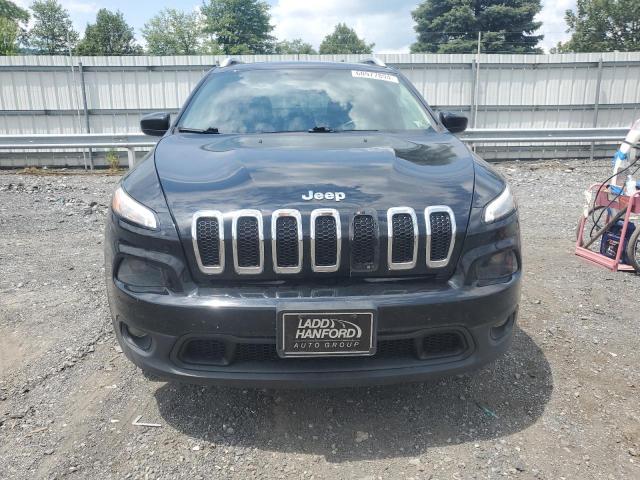 2017 Jeep Cherokee Latitude VIN: 1C4PJMCS7HD216027 Lot: 60977894