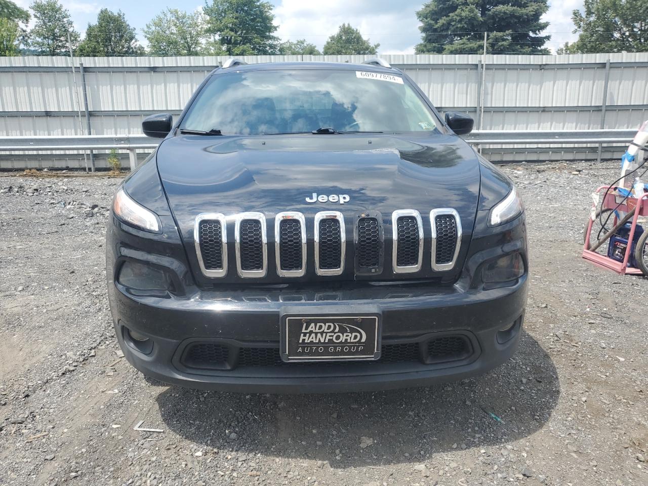 1C4PJMCS7HD216027 2017 Jeep Cherokee Latitude