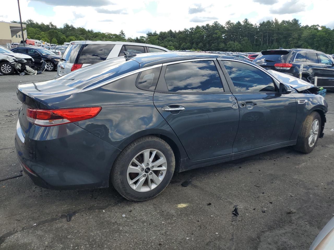 2016 Kia Optima Lx vin: KNAGT4L39G5077561