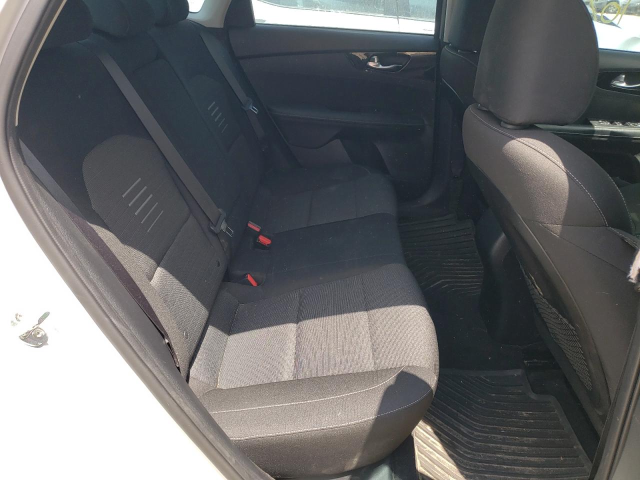 3KPF34AD2KE042027 2019 Kia Forte Gt Line