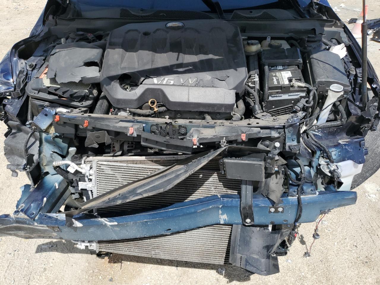 2G1125S31J9104483 2018 Chevrolet Impala Premier