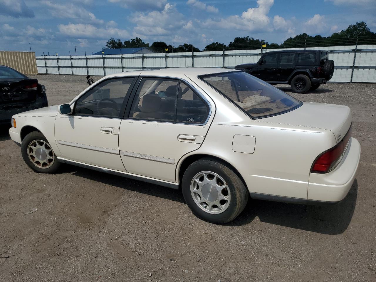 JN1HJ01F2PT102947 1993 Nissan Maxima Gxe