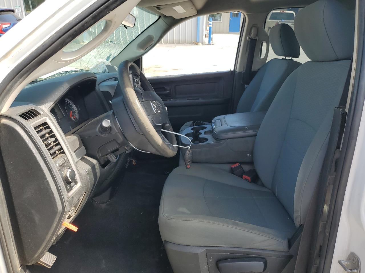 1C6RR6FT2HS825840 2017 Ram 1500 St