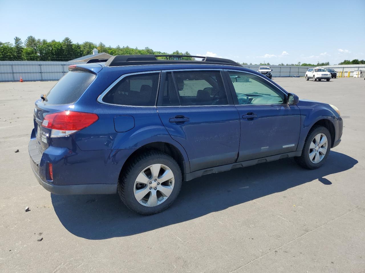 4S4BRBCC3A1320341 2010 Subaru Outback 2.5I Premium