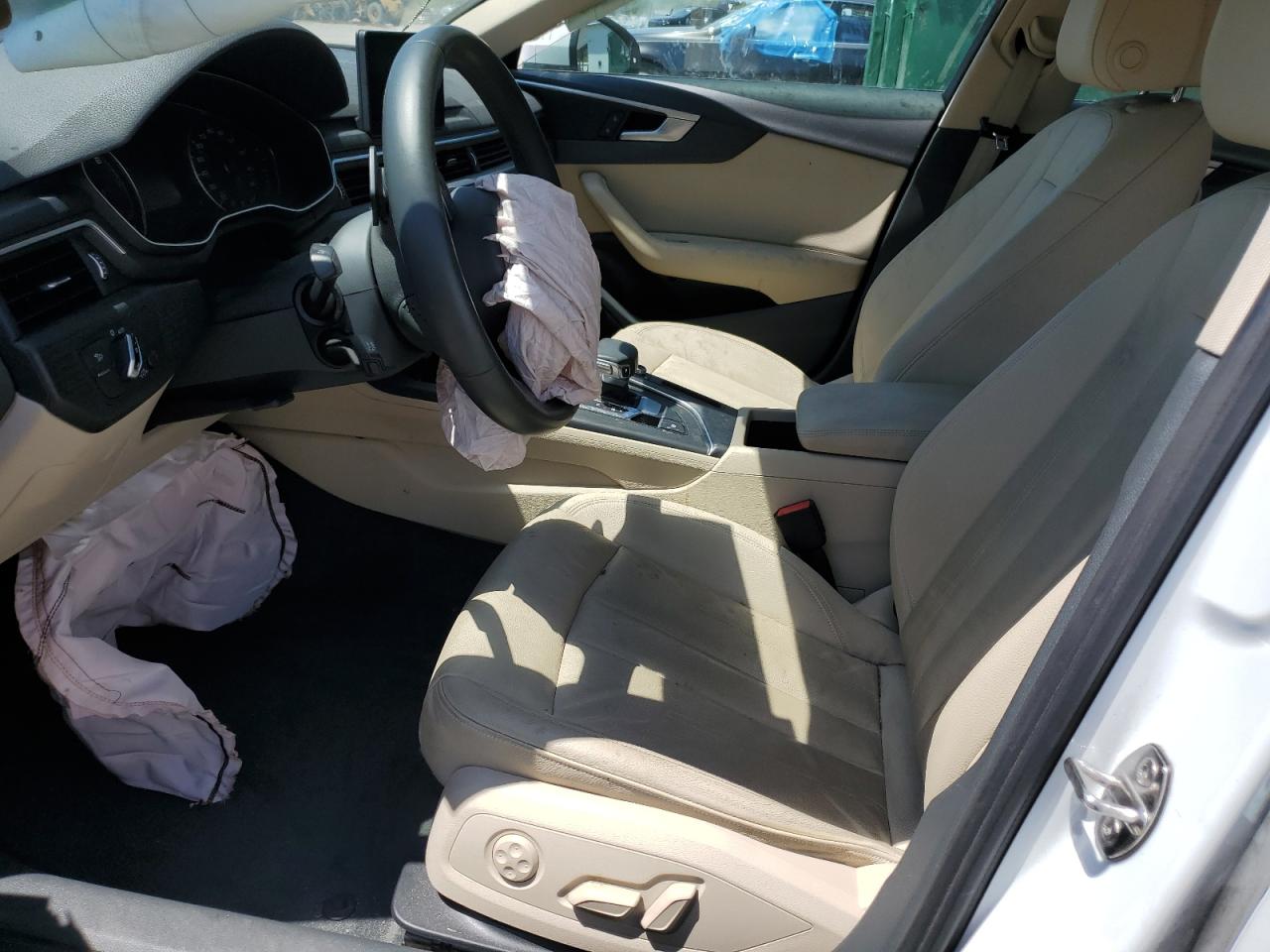 WAUKMAF48JA040378 2018 Audi A4 Premium