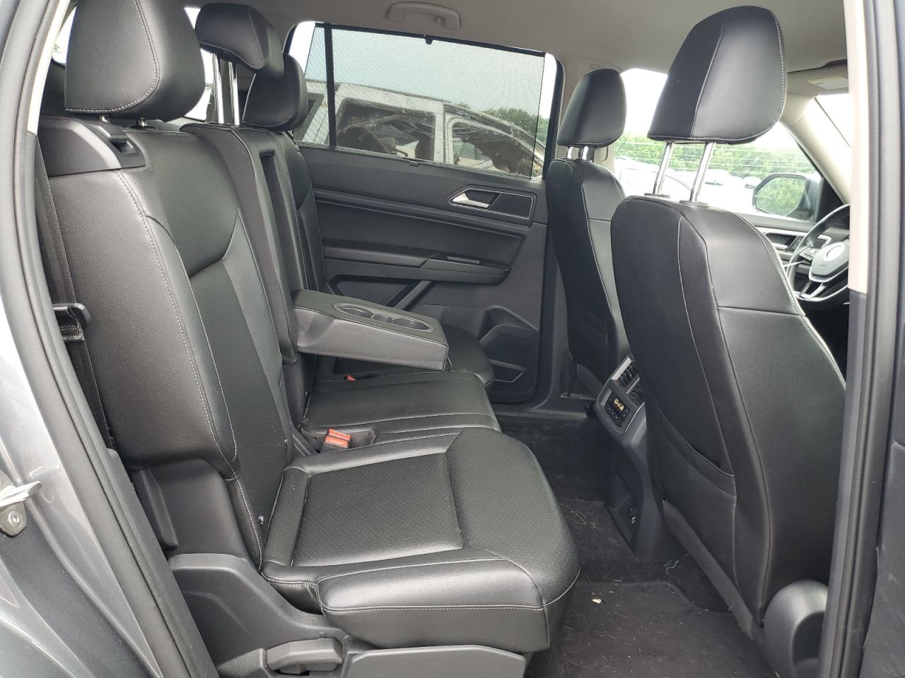 1V2WR2CAXKC536745 2019 Volkswagen Atlas Se