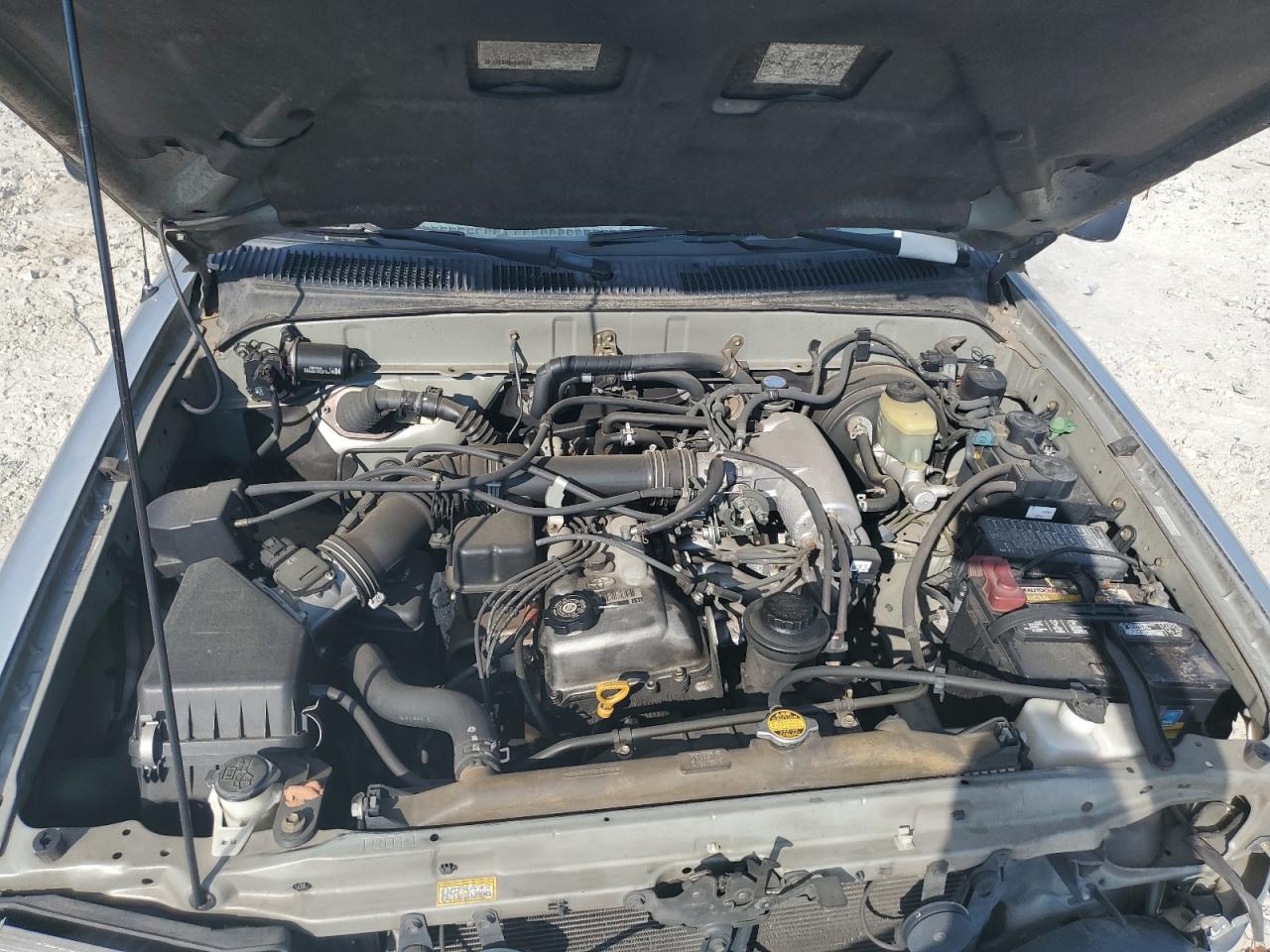 JT3GM84R2Y0066186 2000 Toyota 4Runner