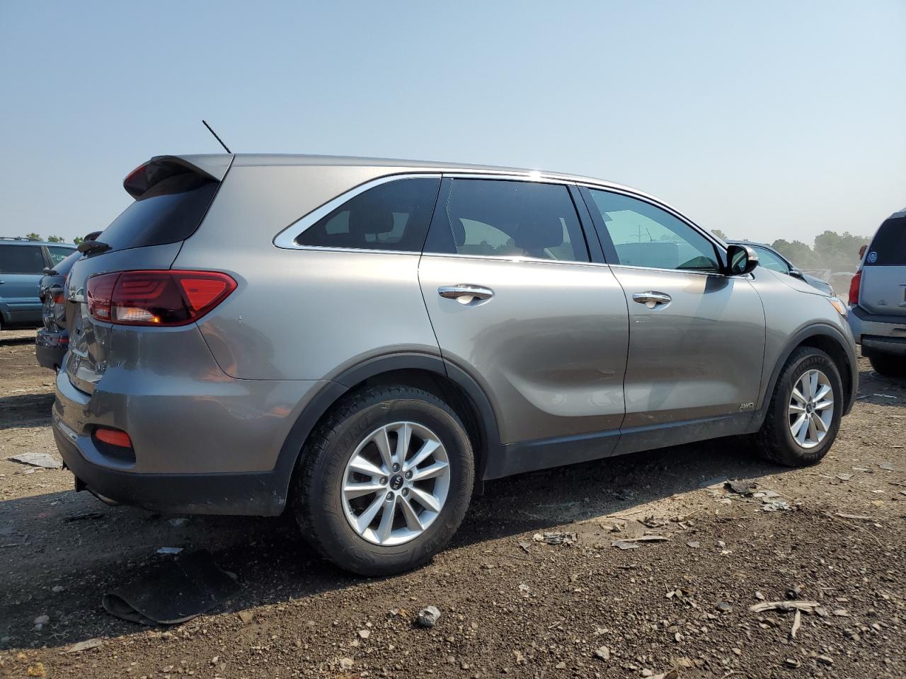 2019 Kia Sorento Lx vin: 5XYPGDA51KG481627