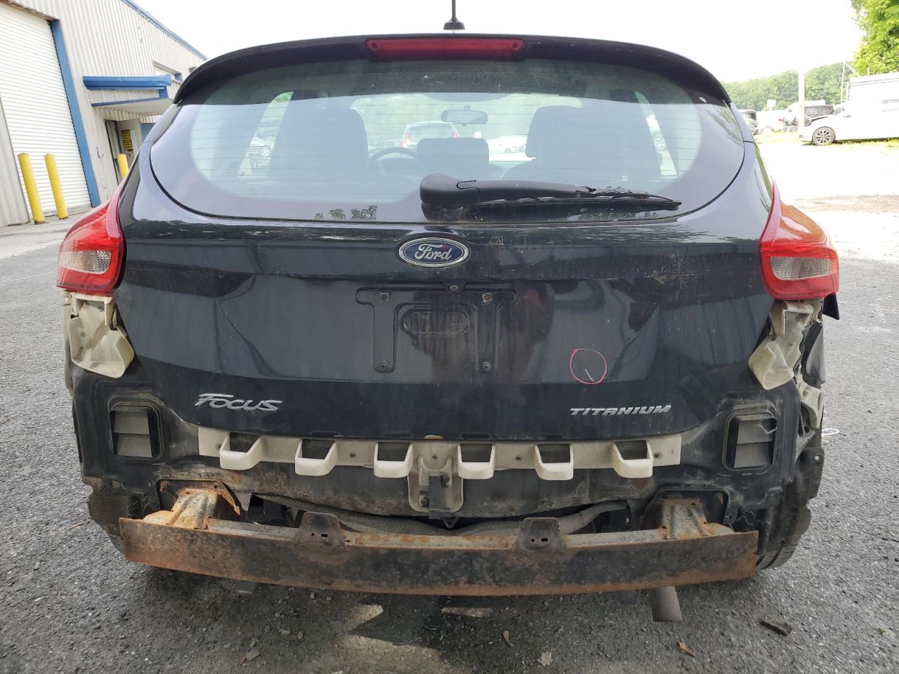 1FADP3N21FL364871 2015 Ford Focus Titanium