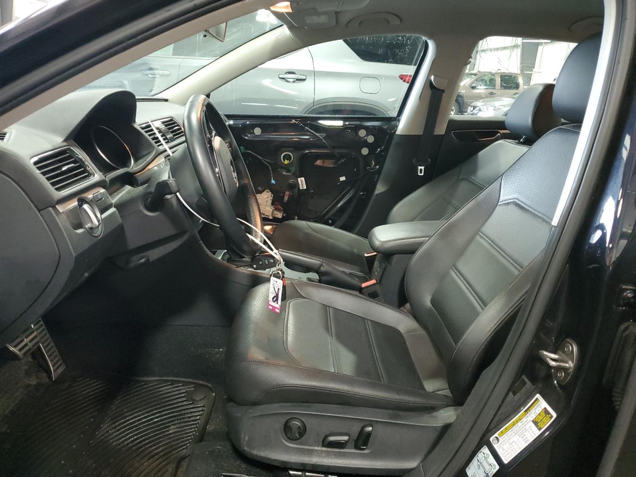 1VWAA7A30JC039879 2018 Volkswagen Passat S