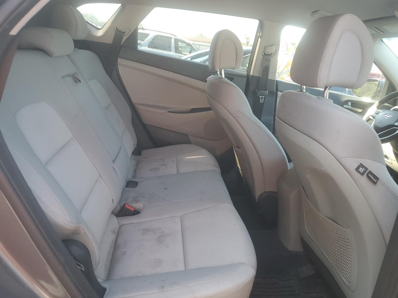 KM8J3CA48JU683571 2018 Hyundai Tucson Sel