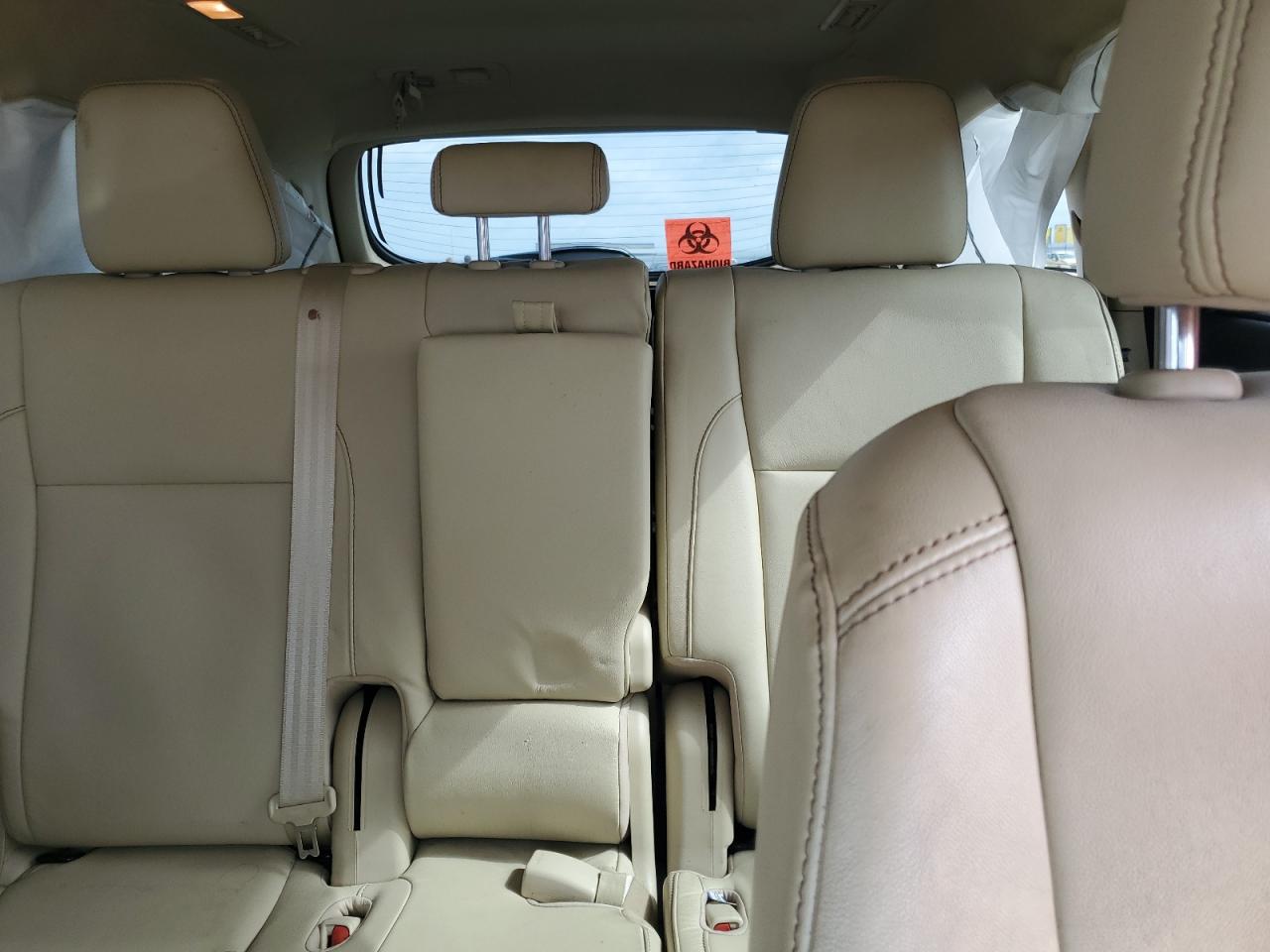 5TDJZRFH2HS393651 2017 Toyota Highlander Se